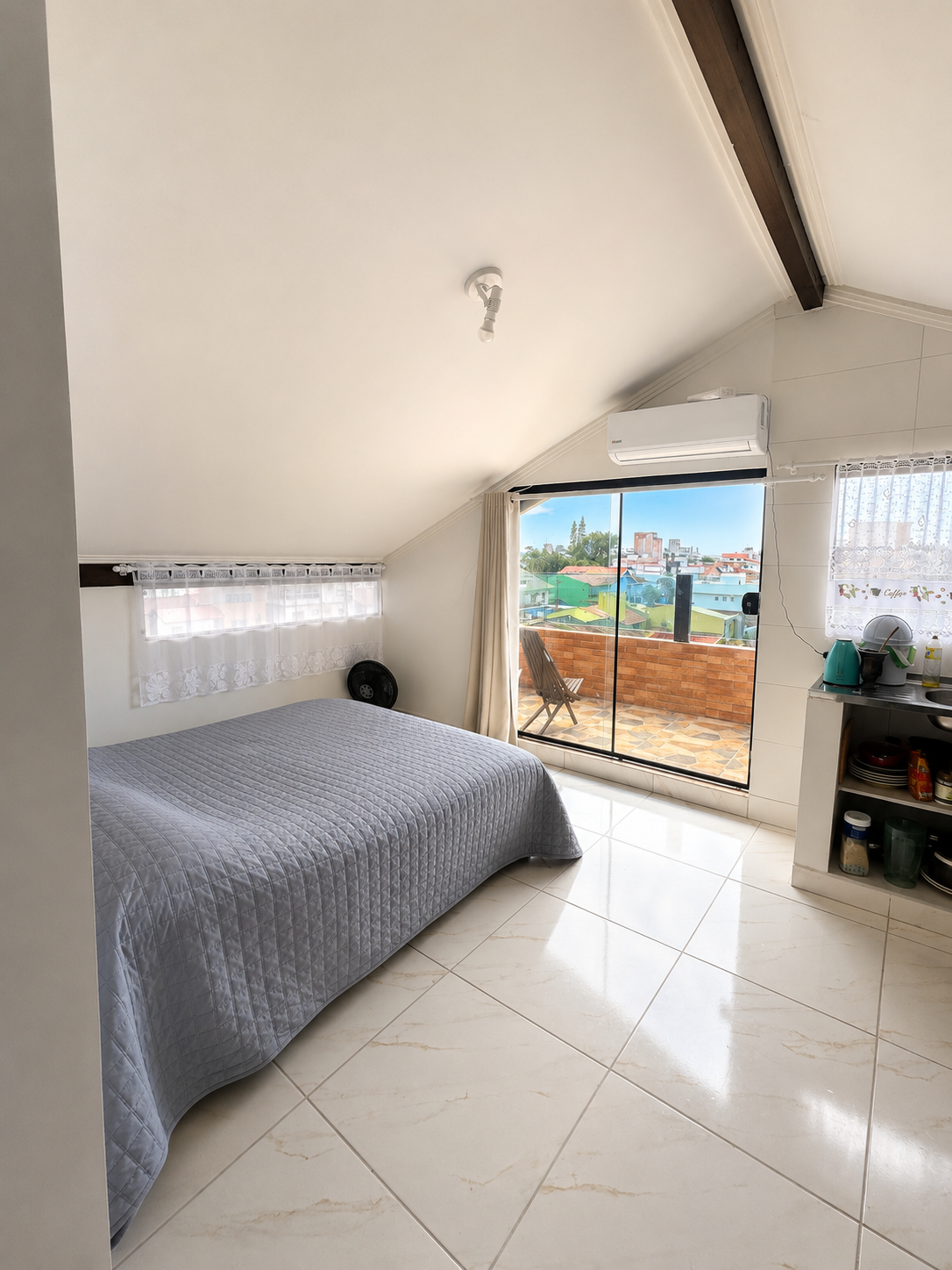 Loft 07 — Cobertura com Vista